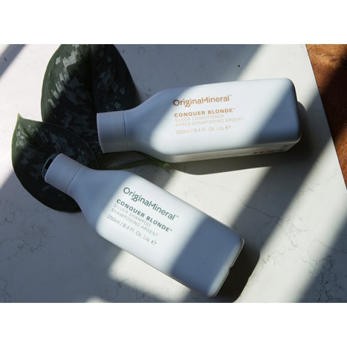 O&M Original Mineral Conquer Blonde Silver Shampoo